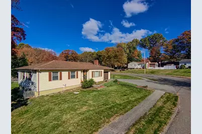 68 Parenteau Dr, Chicopee, MA 01020 - Photo 3