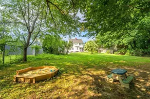 37 Hopkins Pl, Longmeadow, MA 01106 - Photo 41
