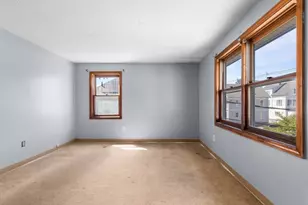 24 Larch St, New Bedford, MA 02740 - Photo 9