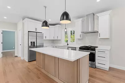 80 Hampstead St, Methuen, MA 01844 - Photo 9