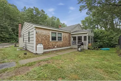 2 Columbus Rd, Plymouth, MA 02360 - Photo 5