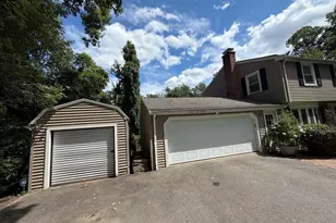 33 Carter Dr, Framingham, MA 01701 - Photo 3