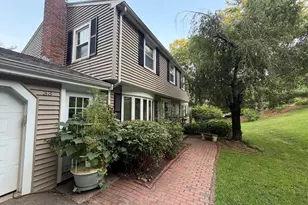33 Carter Dr, Framingham, MA 01701 - Photo 3