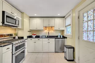 631 Chestnut Hill Ave, Brookline, MA 02445 - Photo 11