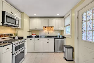 631 Chestnut Hill Ave, Brookline, MA 02445 - Photo 11
