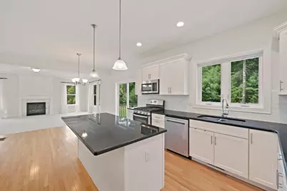 42 Magnolia Way, Bridgewater, MA 02324 - Photo 7