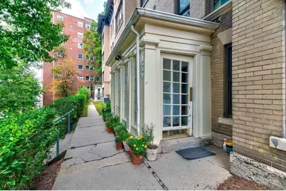 1584 Beacon St #A, Brookline, MA 02446 - Photo 5