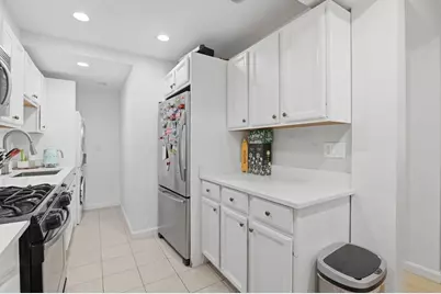 1584 Beacon St #A, Brookline, MA 02446 - Photo 15
