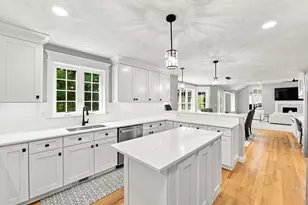 25 Greenbriar Dr, Shrewsbury, MA 01545 - Photo 9