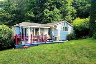 28 Hampden St, Chester, MA 01011 - Photo 1