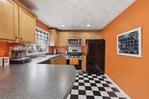 28 Groveland Commons Way, Groveland, MA 01834 - Photo 11
