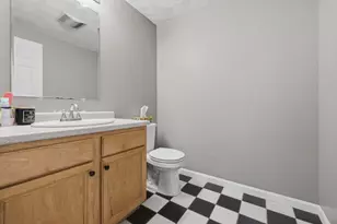 28 Groveland Commons Way, Groveland, MA 01834 - Photo 25