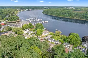 31 Merrimac St, Amesbury, MA 01913 - Photo 33