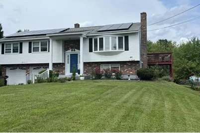 27 Hill St, Leominster, MA 01453 - Photo 3