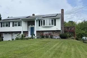 27 Hill St, Leominster, MA 01453 - Photo 3