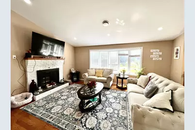27 Hill St, Leominster, MA 01453 - Photo 11