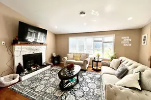 27 Hill St, Leominster, MA 01453 - Photo 11