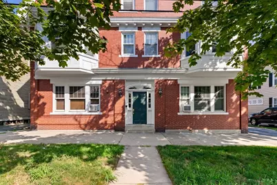 42 Broad St #3, Salem, MA 01970 - Photo 3