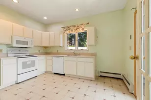 42 Broad St, Salem, MA 01970 - Photo 13