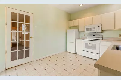 42 Broad St #3, Salem, MA 01970 - Photo 15