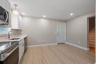74 Snow St, Fitchburg, MA 01420 - Photo 5