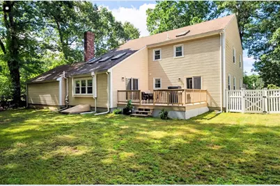 14 Dotty Ann Dr, Framingham, MA 01701 - Photo 3