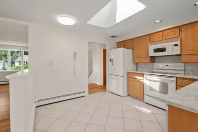 31 Phillips Cir, Waltham, MA 02452 - Photo 17