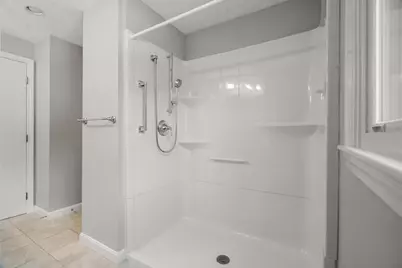 31 Phillips Cir, Waltham, MA 02452 - Photo 29