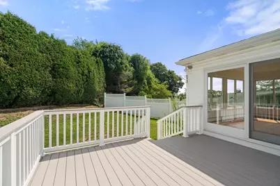 31 Phillips Cir, Waltham, MA 02452 - Photo 5
