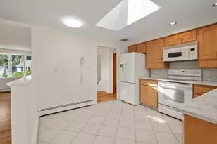 31 Phillips Cir, Waltham, MA 02452 - Photo 17