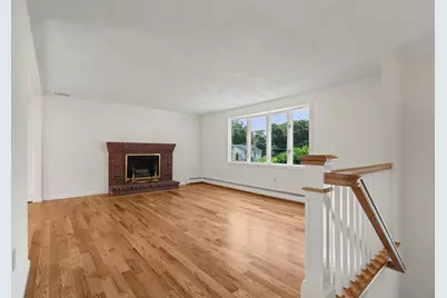 31 Phillips Cir, Waltham, MA 02452 - Photo 7
