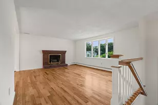 31 Phillips Cir, Waltham, MA 02452 - Photo 7