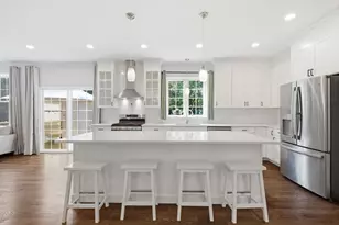 35 Milford St, Medway, MA 02053 - Photo 3