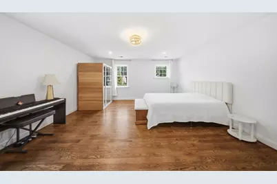 35 Milford St, Medway, MA 02053 - Photo 9