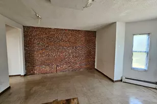 344 Maple St, Holyoke, MA 01040 - Photo 5