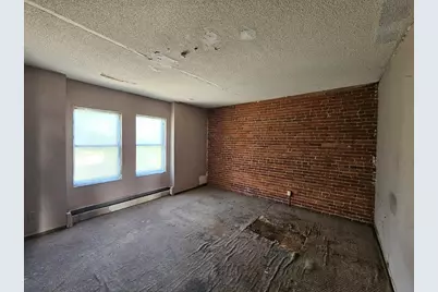 344 Maple St #344, Holyoke, MA 01040 - Photo 3
