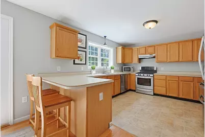 75 Bald Eagle Rd, Weymouth, MA 02190 - Photo 5