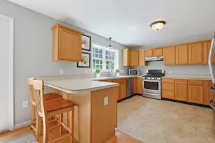 75 Bald Eagle Rd, Weymouth, MA 02190 - Photo 5