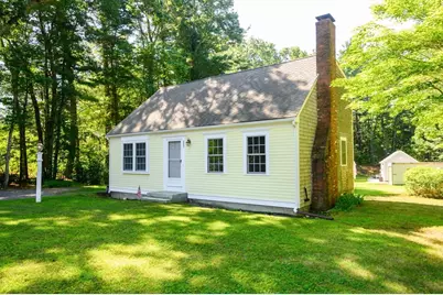 207 Valley St, Pembroke, MA 02359 - Photo 3