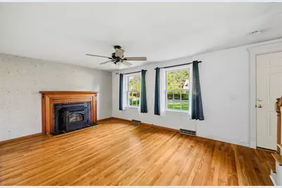 207 Valley St, Pembroke, MA 02359 - Photo 5