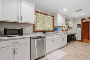 663 Orchard St, Raynham, MA 02767 - Photo 9