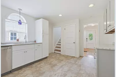 110 Essex St, Beverly, MA 01915 - Photo 15