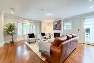 35 Willard St, Cambridge, MA 02138 - Photo 3