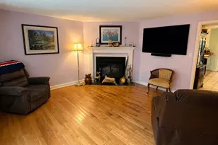 62 Frederick St, Dracut, MA 01826 - Photo 5
