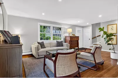 87-89 Saco St #87, Newton, MA 02464 - Photo 3