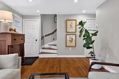 87-89 Saco St #87, Newton, MA 02464 - Photo 9