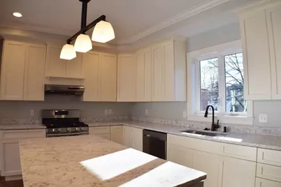 40 Cushing St #1, Waltham, MA 02453 - Photo 5