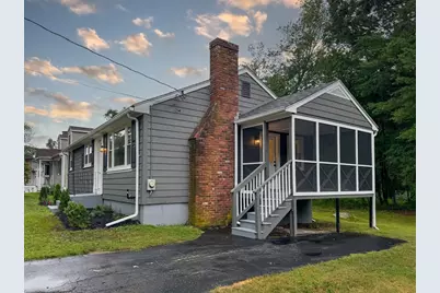 13 Center St, Medway, MA 02053 - Photo 3