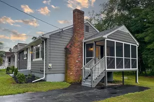 13 Center St, Medway, MA 02053 - Photo 3
