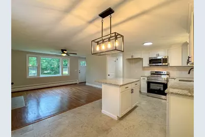 13 Center St, Medway, MA 02053 - Photo 7